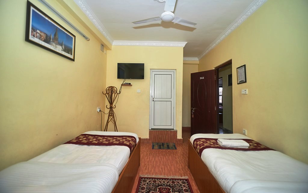 Twin Bed Room